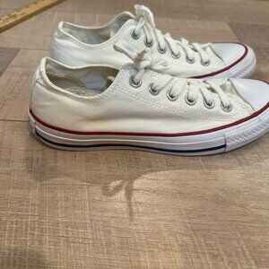 CONVERSE LOW TOP WHITE SNEAKERS MENS 5 WOMENS 7
